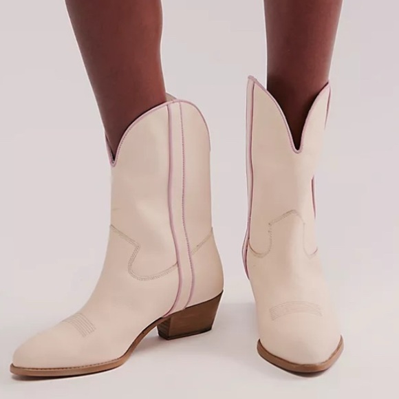 Free People Shoes - Free People Borderline Western Boots